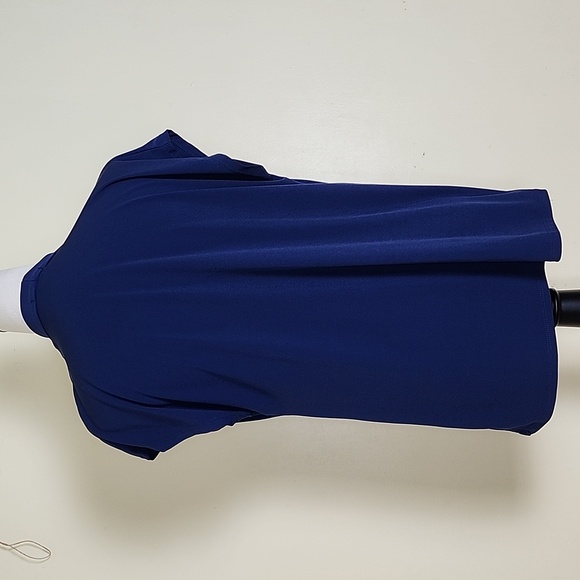 Mi Lieux Woman's Classic Office Navy Blue Sleeveless Shell Blouse w/Deep V Neck - Picture 4 of 12